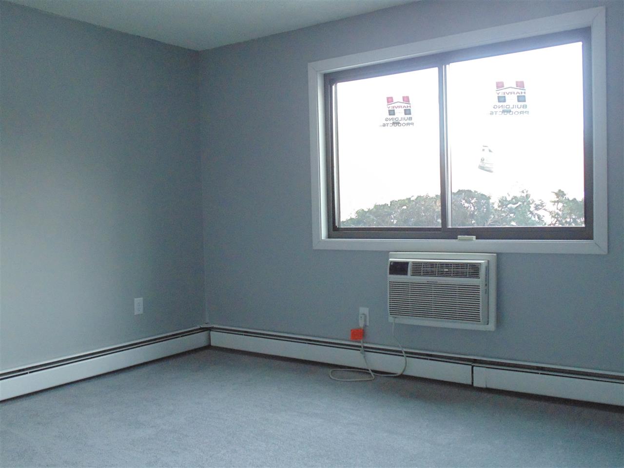 8 Strawberry Bank Road, Unit 2 Nashua, NH 03062 - Photo 4 of 9