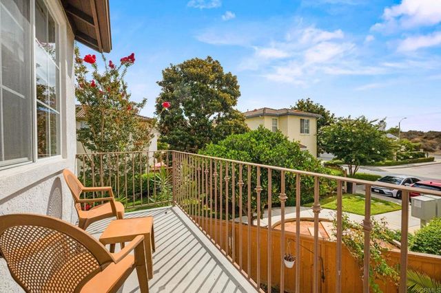 $1,135,000 | 2935 Cliff Circle, Carlsbad, CA 92010