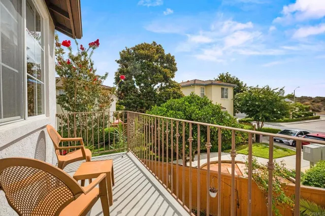 $1,150,000 | 2935 Cliff Circle, Carlsbad, CA 92010