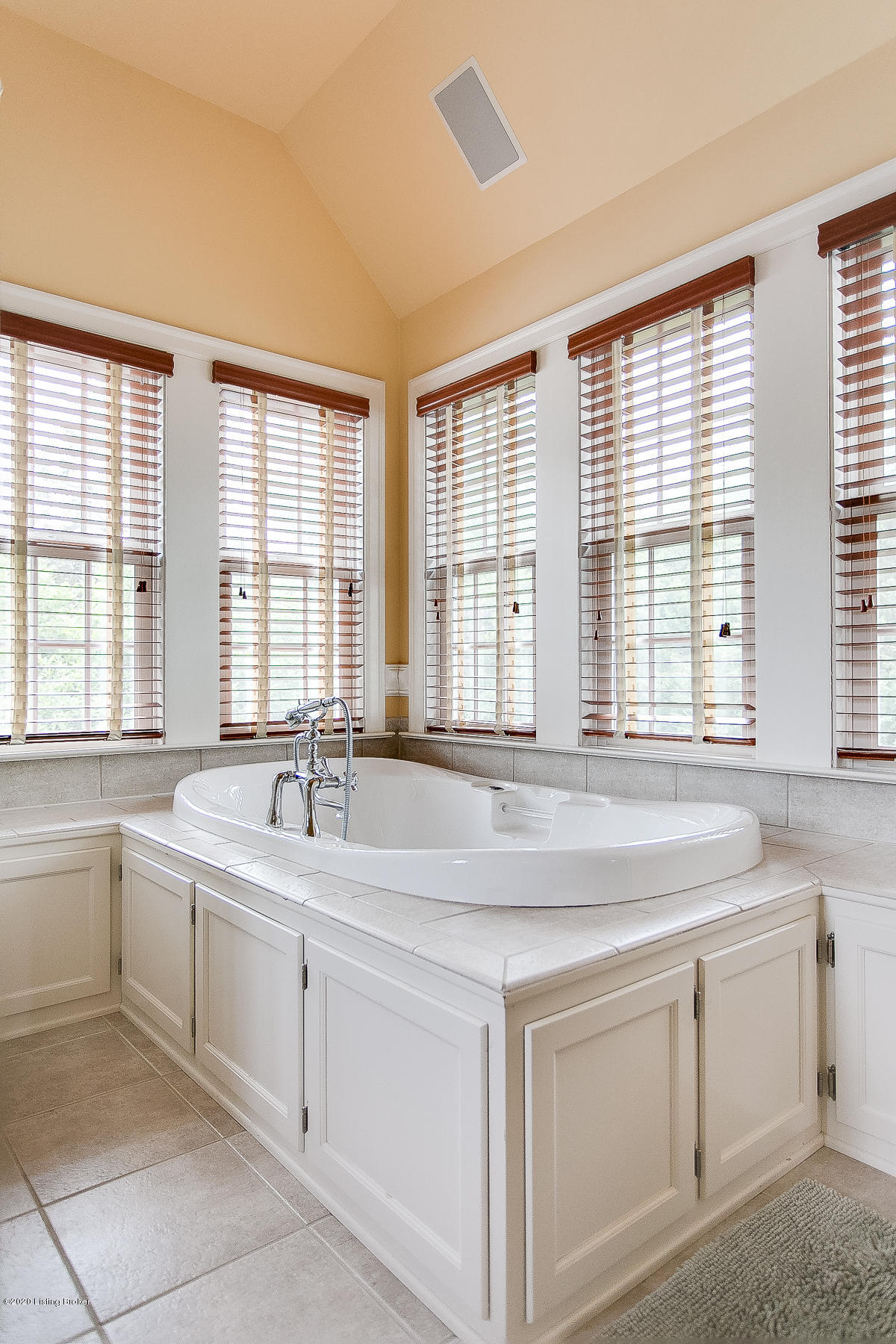 606 Upland Road Louisville, KY 40206 - Photo 23 of 35 Master Bathroom