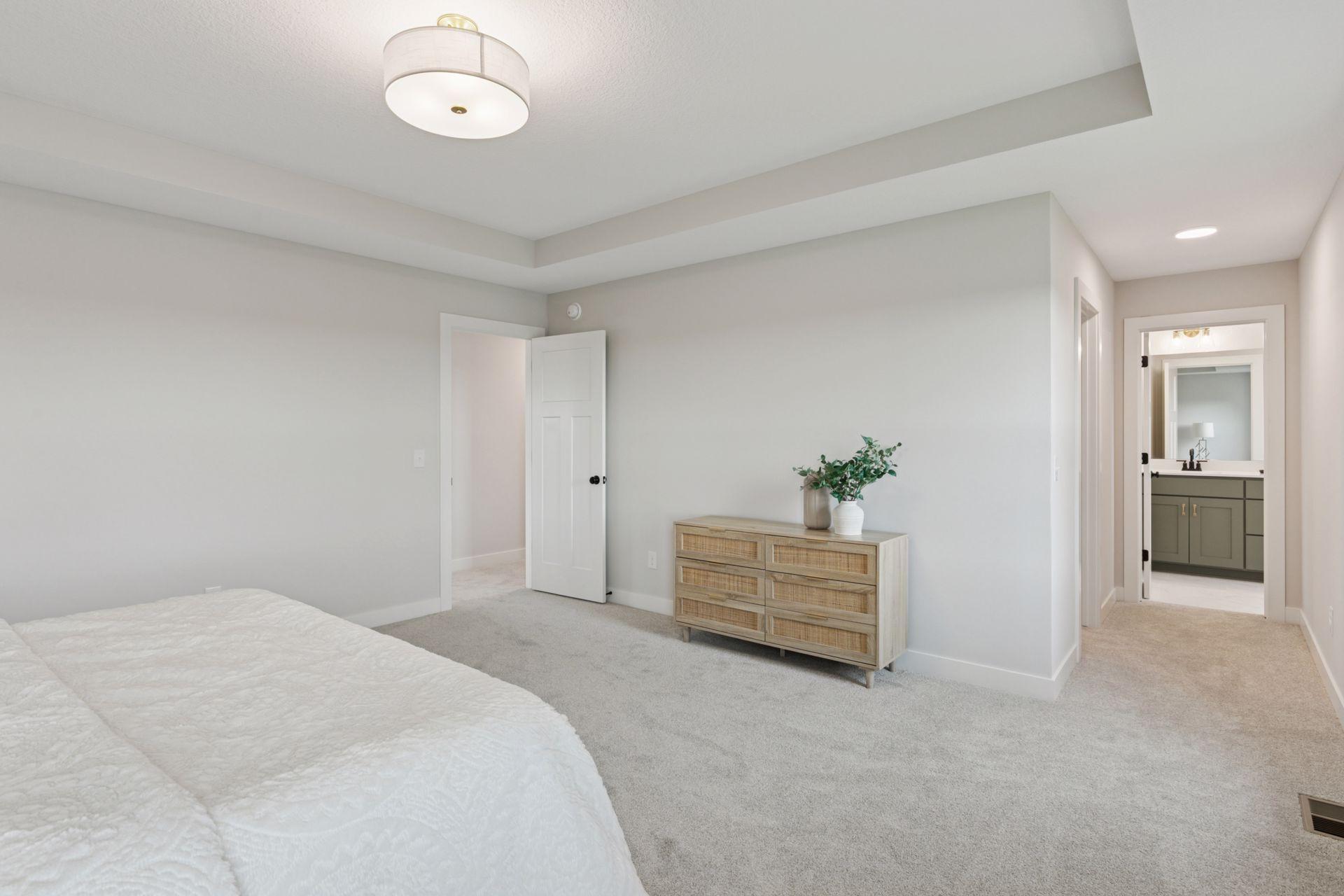 7310 Ambercrest Curve Inver Grove Heights, MN 55077 - Photo 20 of 49