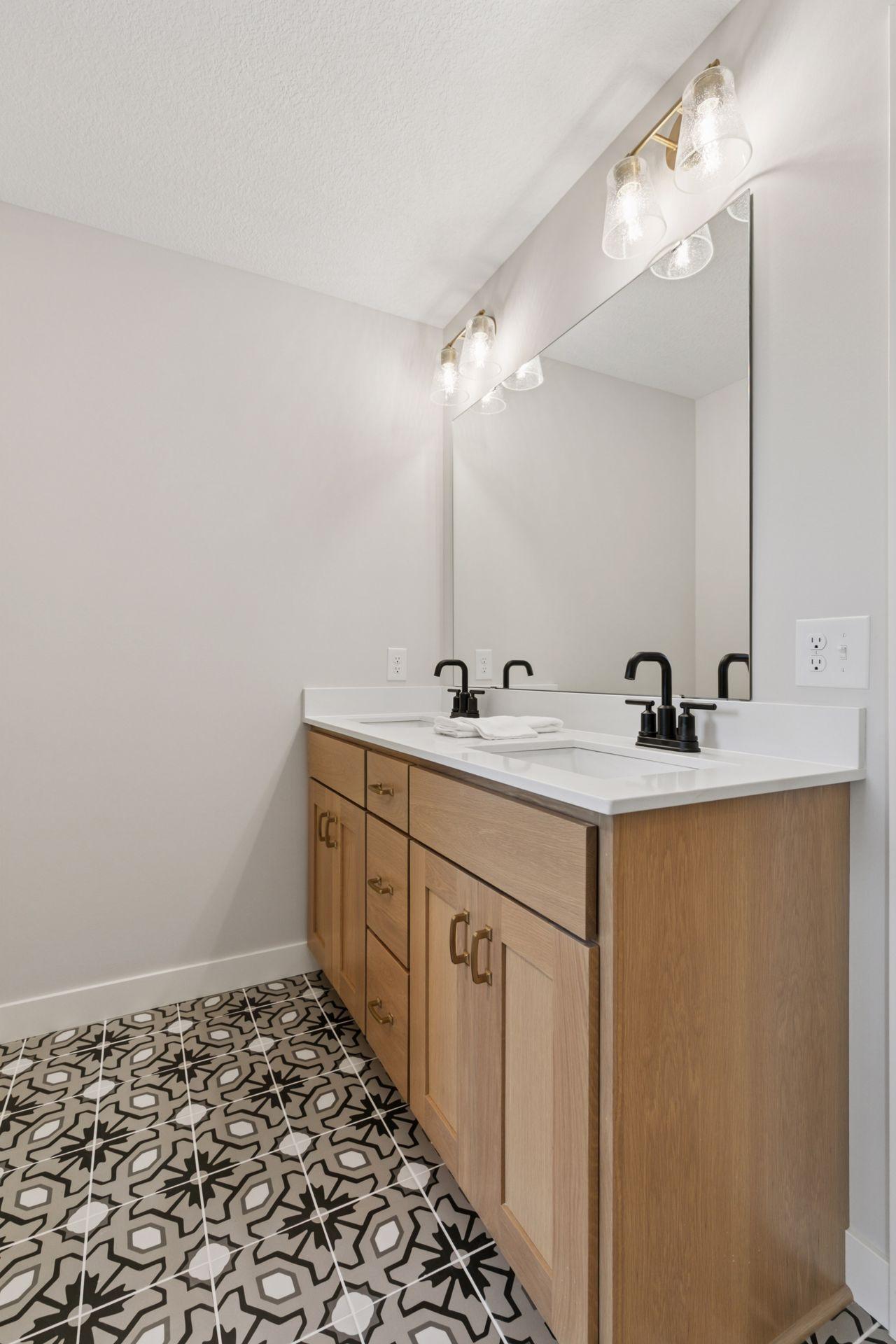 7310 Ambercrest Curve Inver Grove Heights, MN 55077 - Photo 29 of 49