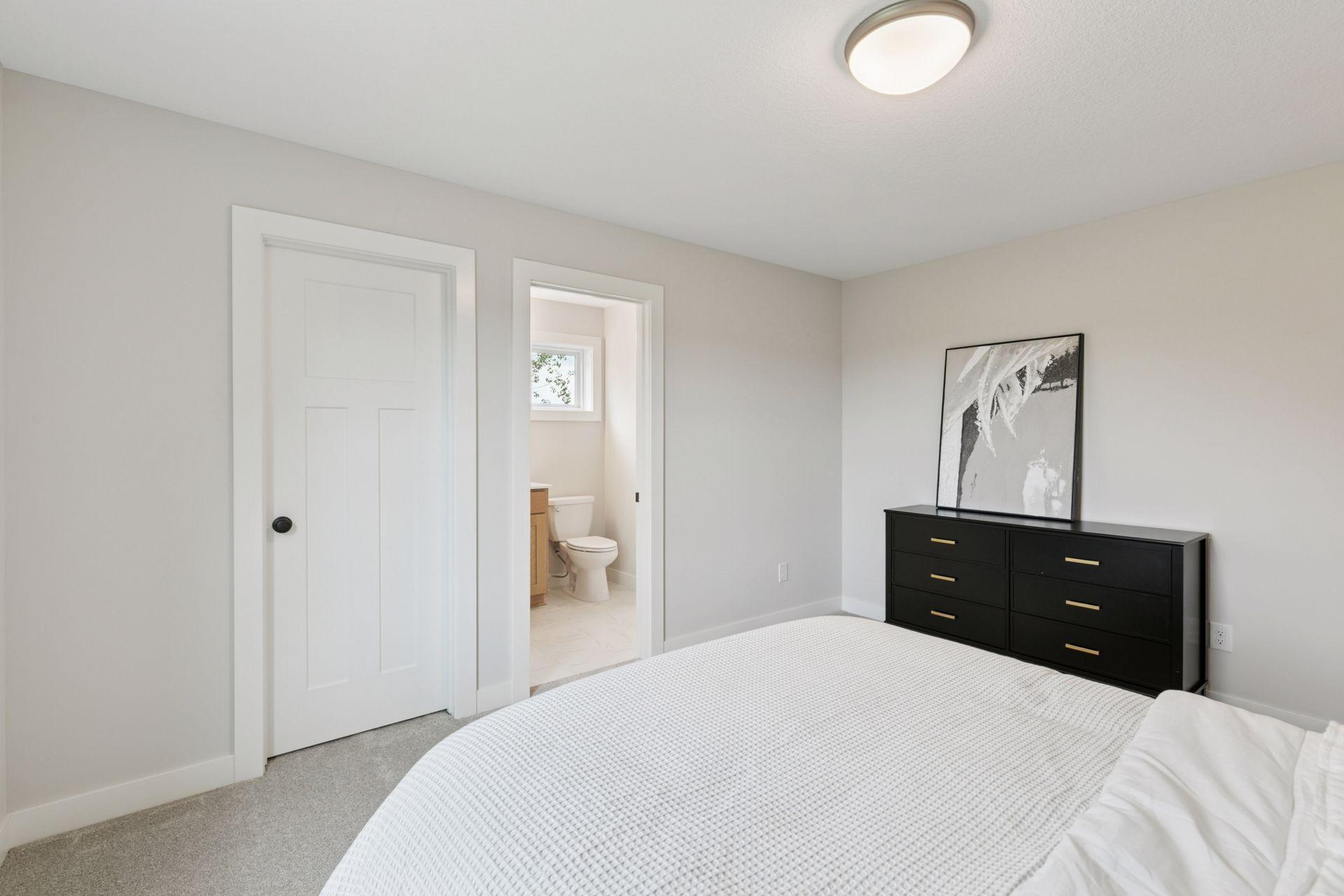 7310 Ambercrest Curve Inver Grove Heights, MN 55077 - Photo 32 of 49