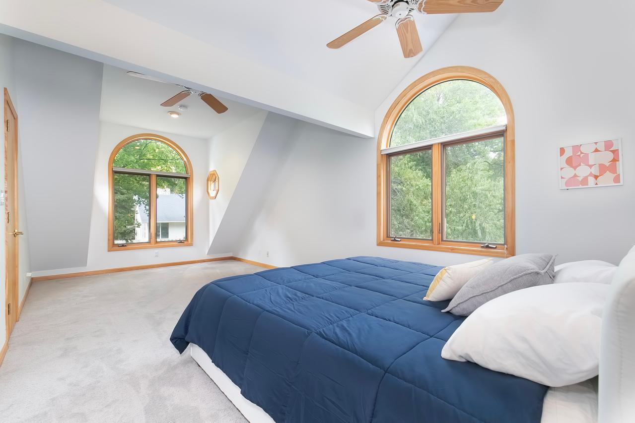 4595 Enchanted Point Shorewood, MN 55364 - Photo 21 of 46