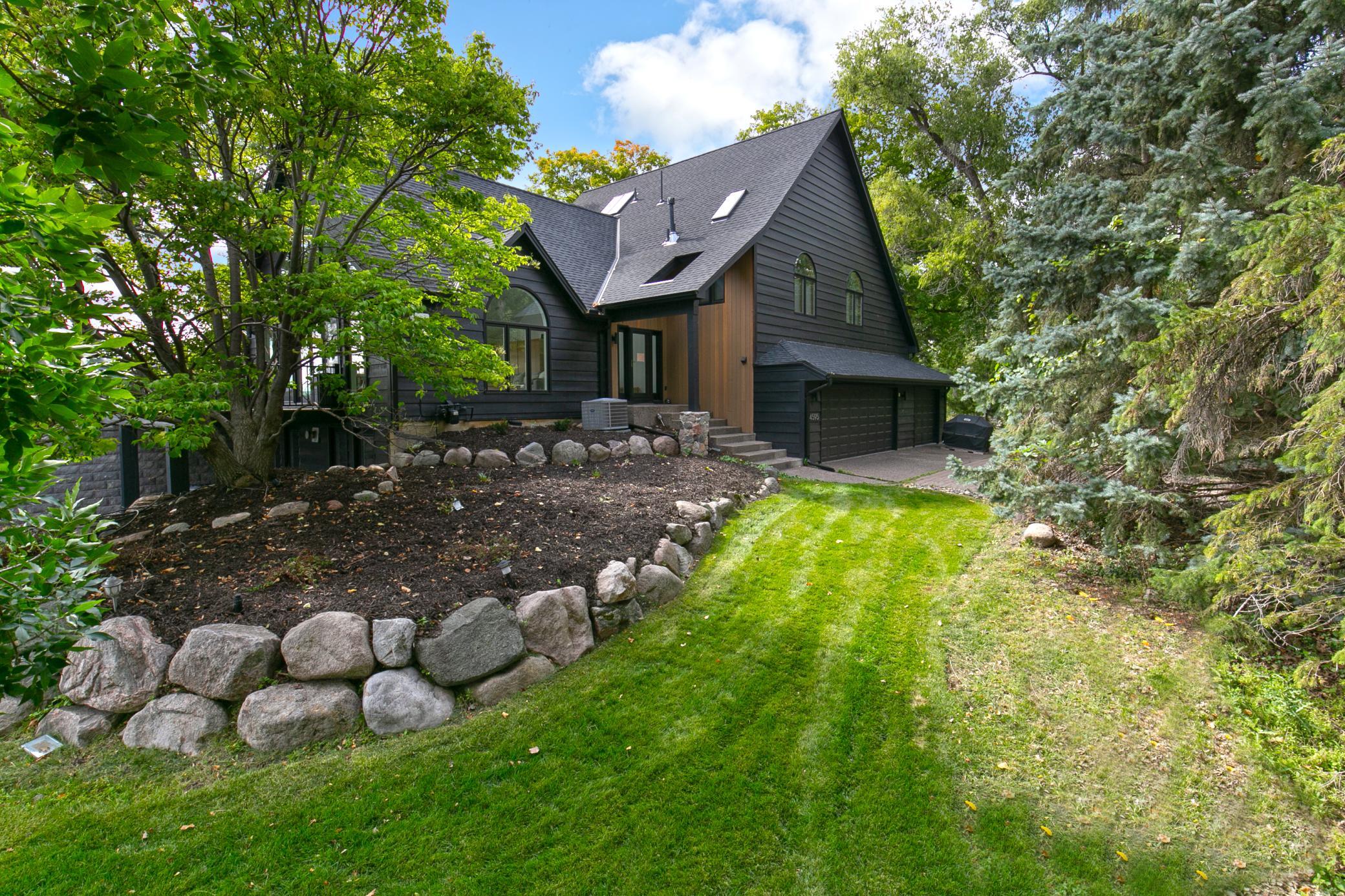 4595 Enchanted Point Shorewood, MN 55364 - Photo 5 of 46