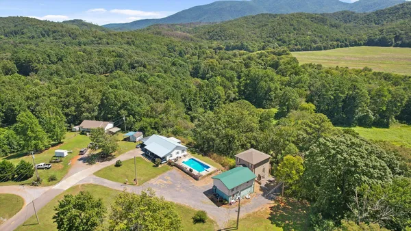 $830,000 | 164 Poteet Road, Chatsworth, GA 30705