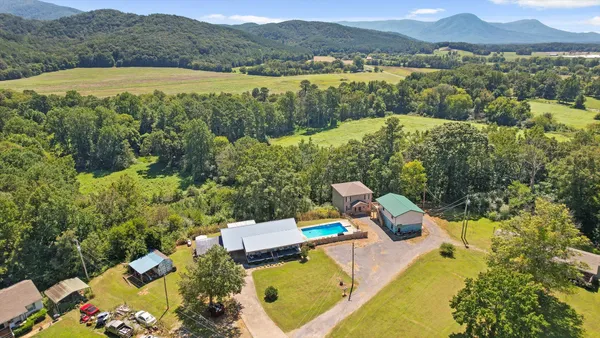 $830,000 | 164 Poteet Road, Chatsworth, GA 30705