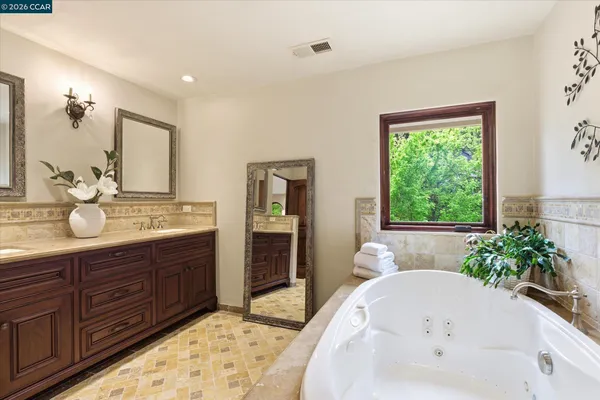 $3,695,000 | 80 Rheem Boulevard, Orinda, CA 94563