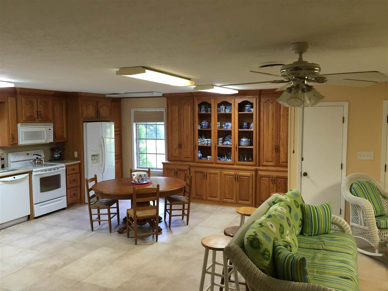 1979 Davis Road Terry, MS 39170 - Photo 5 of 37 Photo 5