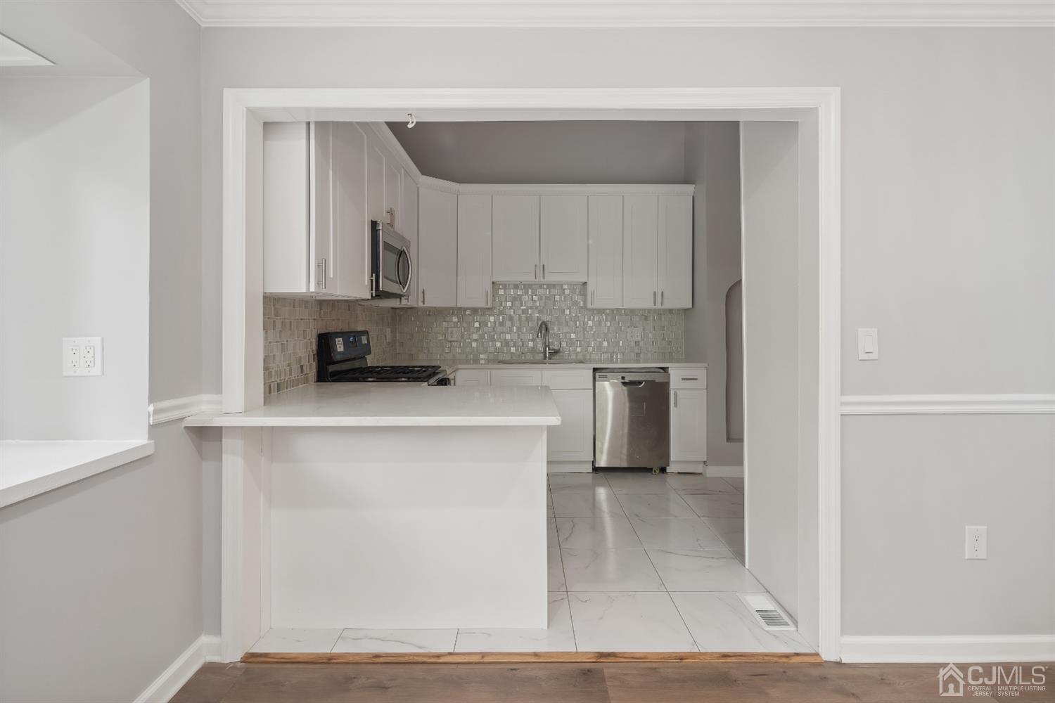 27 Rieder Road Spotswood, NJ 08884 - Photo 9 of 27 Gallery Image 9
