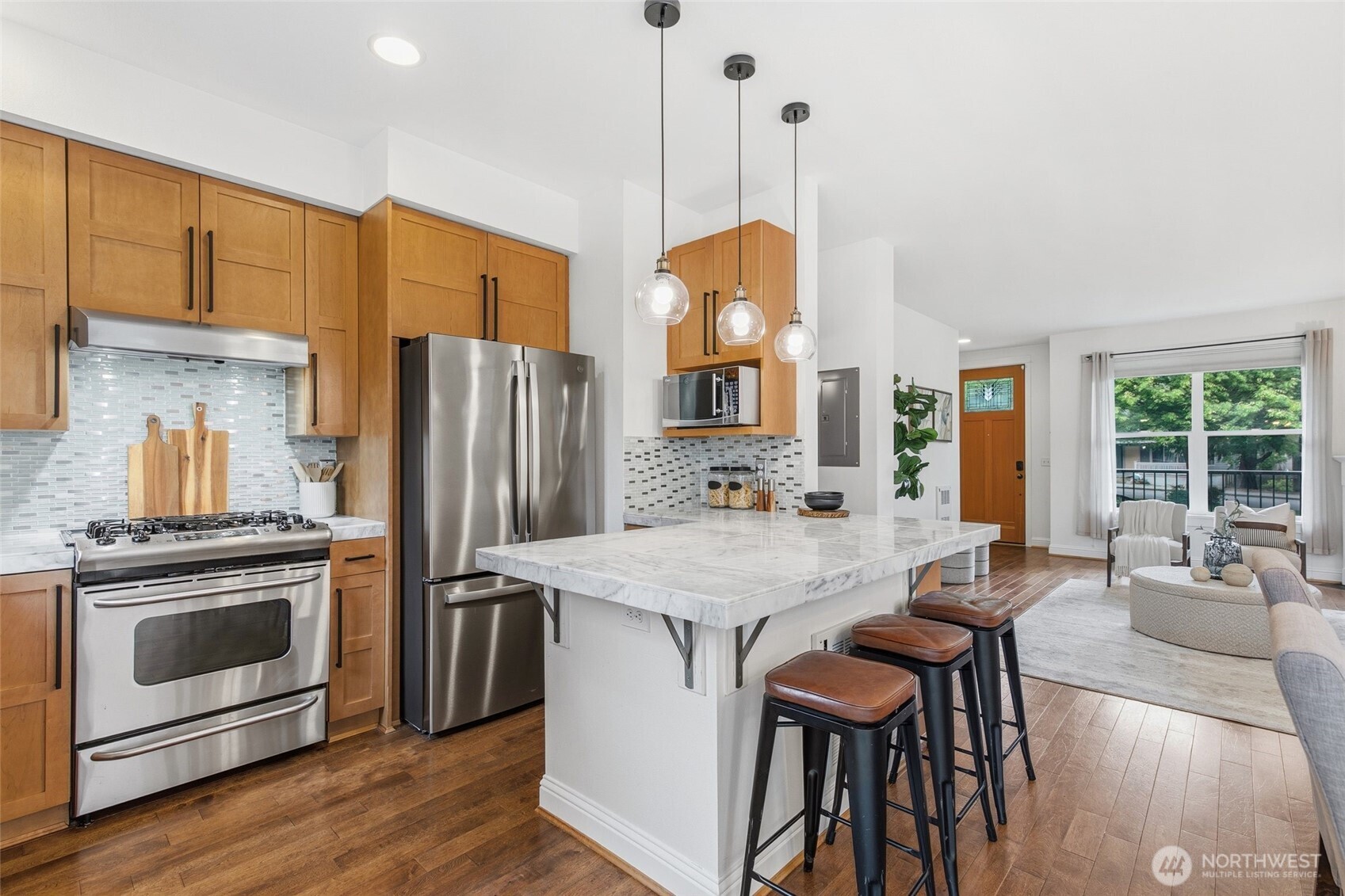 3131 Southwest Raymond Street Seattle, WA 98126 - Photo 10 of 32