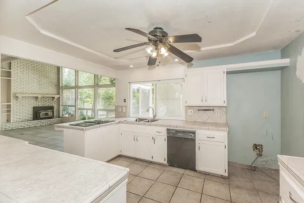 $650,000 | 5276 Poinsettia Avenue, Clovis, CA 93619