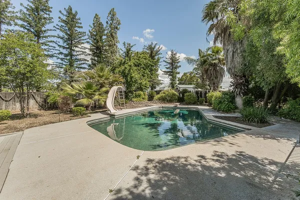 $650,000 | 5276 Poinsettia Avenue, Clovis, CA 93619
