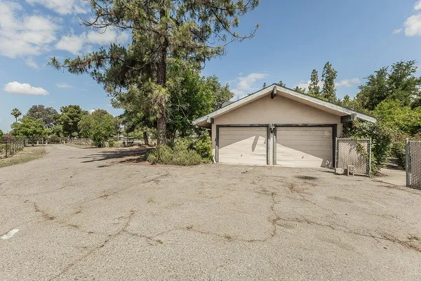 $650,000 | 5276 Poinsettia Avenue, Clovis, CA 93619