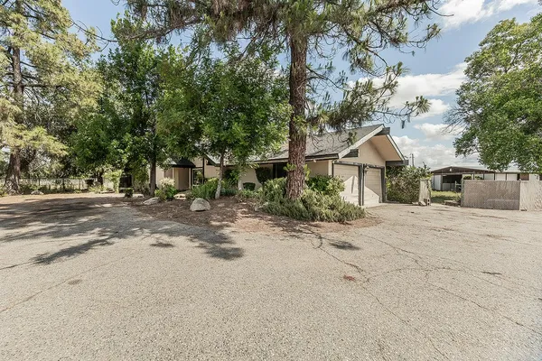 $650,000 | 5276 Poinsettia Avenue, Clovis, CA 93619