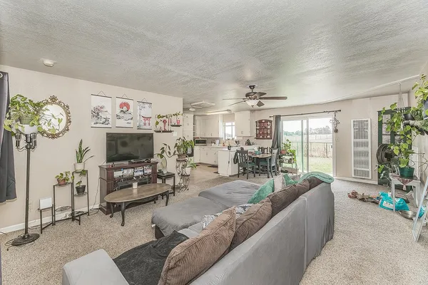 $650,000 | 5276 Poinsettia Avenue, Clovis, CA 93619