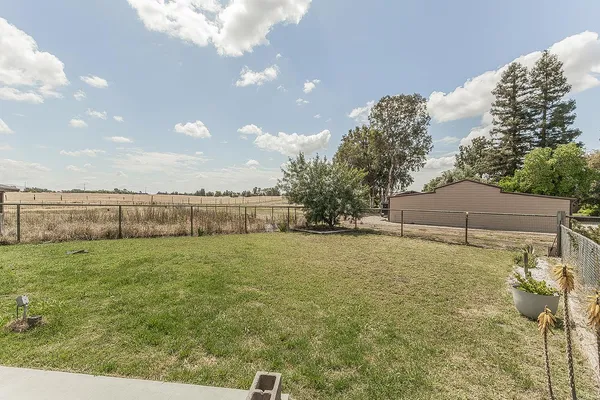 $650,000 | 5276 Poinsettia Avenue, Clovis, CA 93619