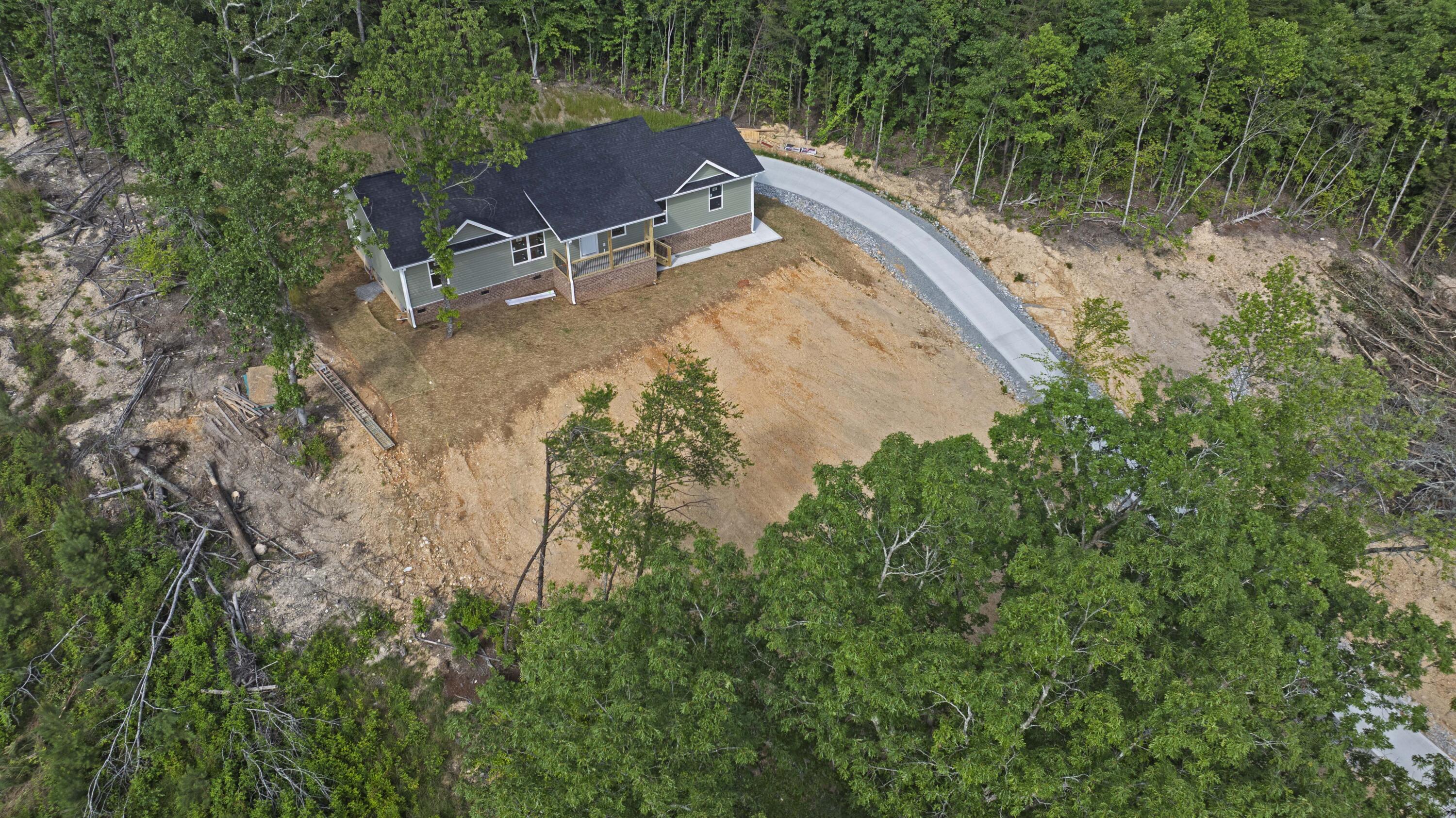 375 Earl Broady Road Evensville, TN 37332 - Photo 3 of 14 03