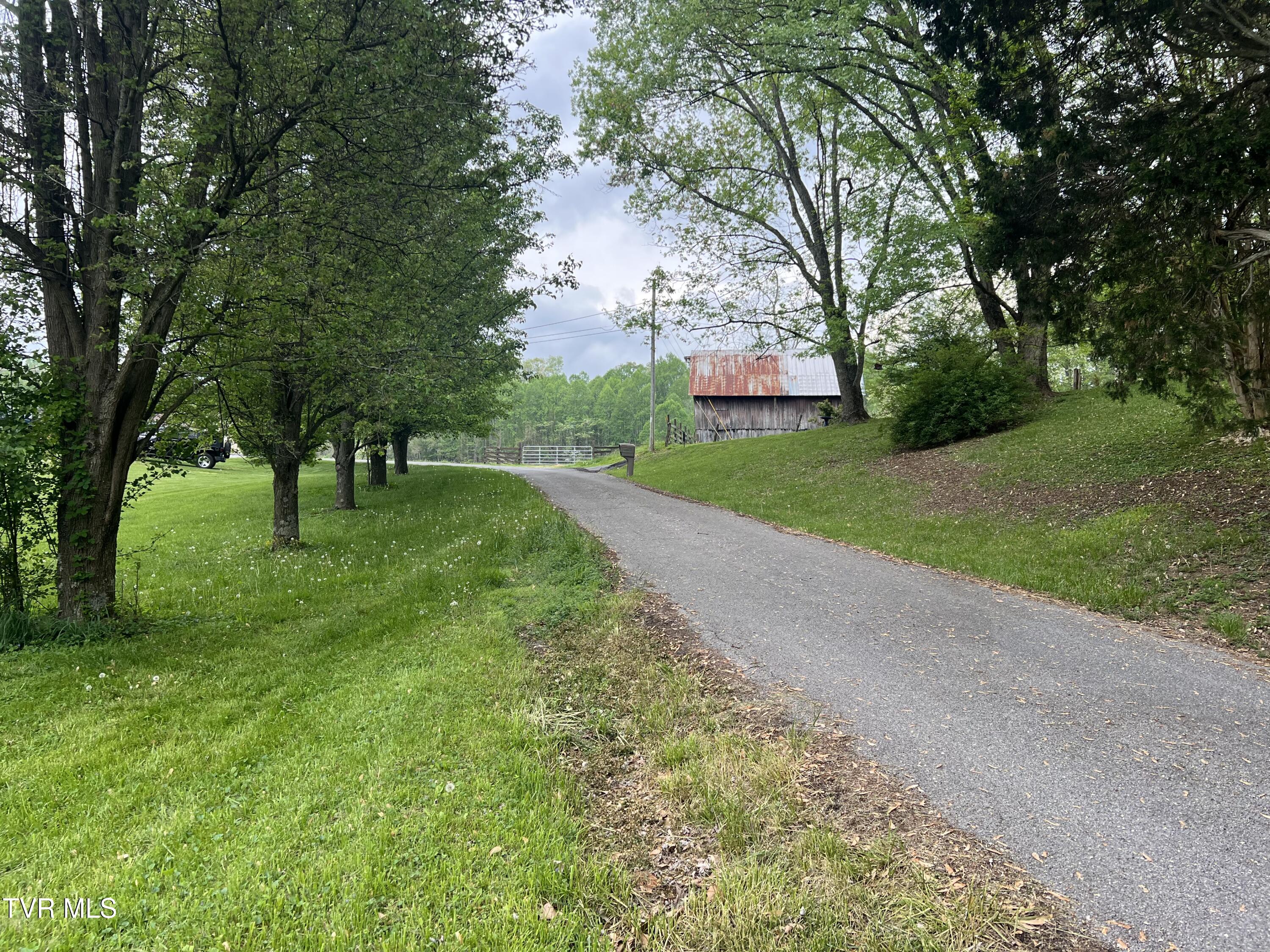 0 Samlola Road, Unit 4 Blountville, TN 37617 - Photo 7 of 16 IMG_5812