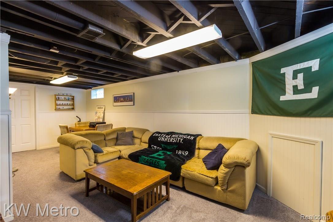 2261 Wiltshire Road Berkley, MI 48072 - Photo 14 of 20 2261 Wiltshire Rd-14.jpg