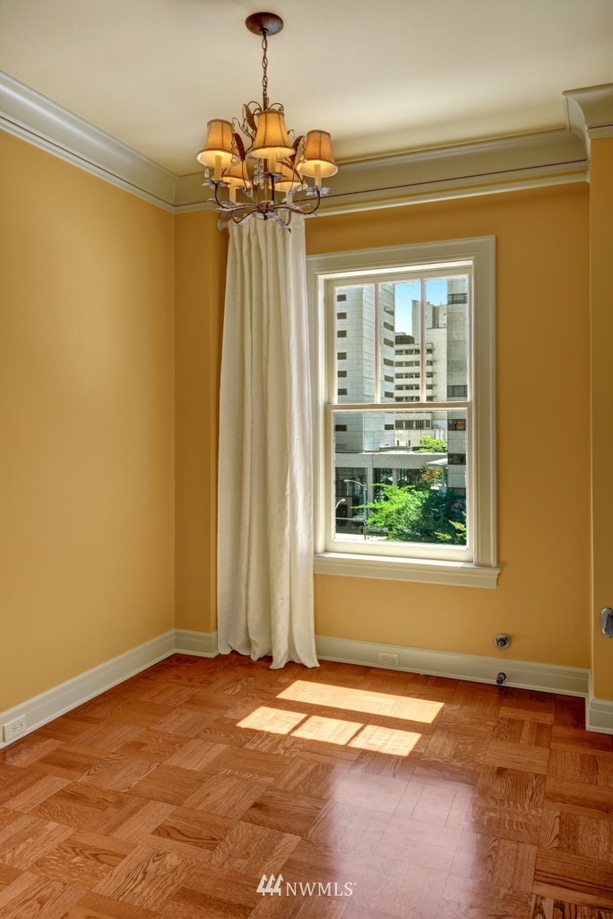 1223 Spring Street, Unit 701 Seattle, WA 98104 - Photo 18 of 24