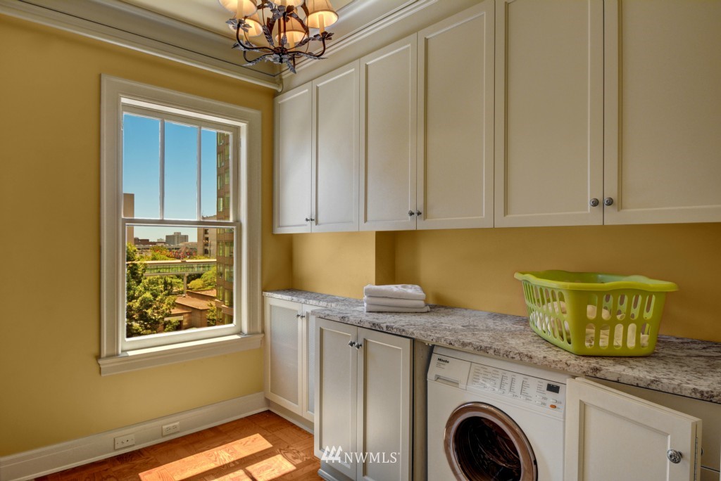 1223 Spring Street, Unit 701 Seattle, WA 98104 - Photo 20 of 24