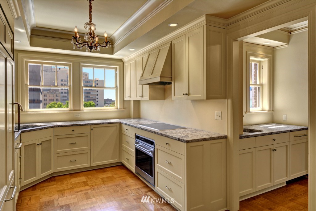 1223 Spring Street, Unit 701 Seattle, WA 98104 - Photo 9 of 24