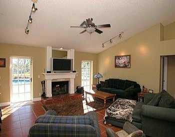5200 Southwest 195th Terrace Southwest Ranches, FL 33332 - Photo 4 of 8 Den/Family/Great Room