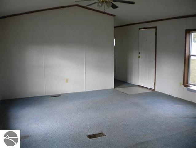 2534 Sawyer Road Traverse City, MI 49685 - Photo 13 of 21 1740113-12.JPG