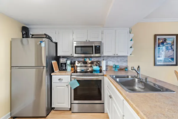 $5,000 | 1605 Highway 1, Unit D403, Jupiter, FL 33477