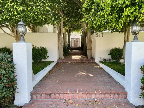 $1,649,000 | 317 South Broadway, Unit C, Redondo Beach, CA 90277