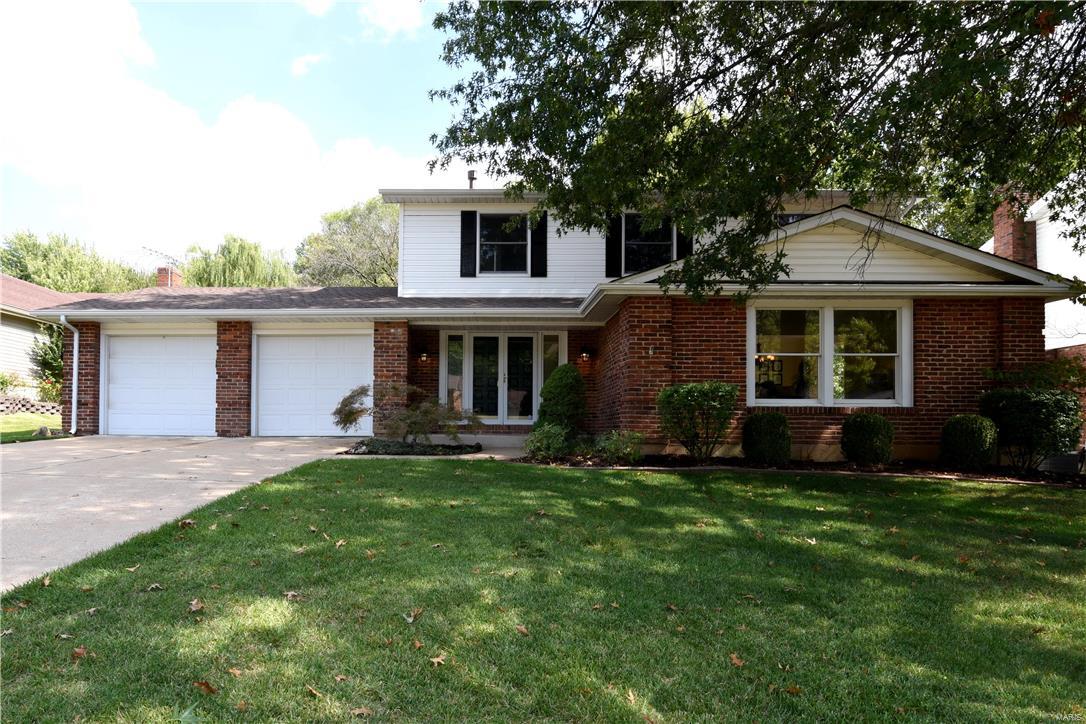 938 Ridge Tree Lane St. Louis, MO 63131 - Photo 1 of 41 Gallery Image 1