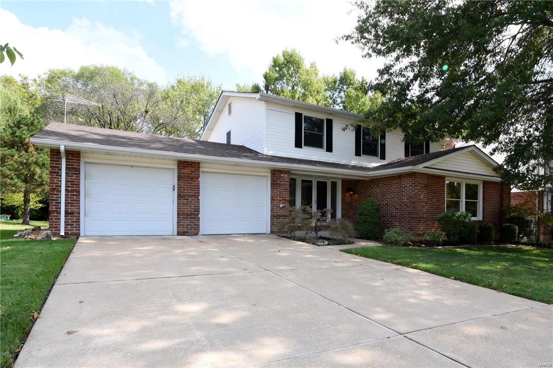 938 Ridge Tree Lane St. Louis, MO 63131 - Photo 2 of 41 Gallery Image 2