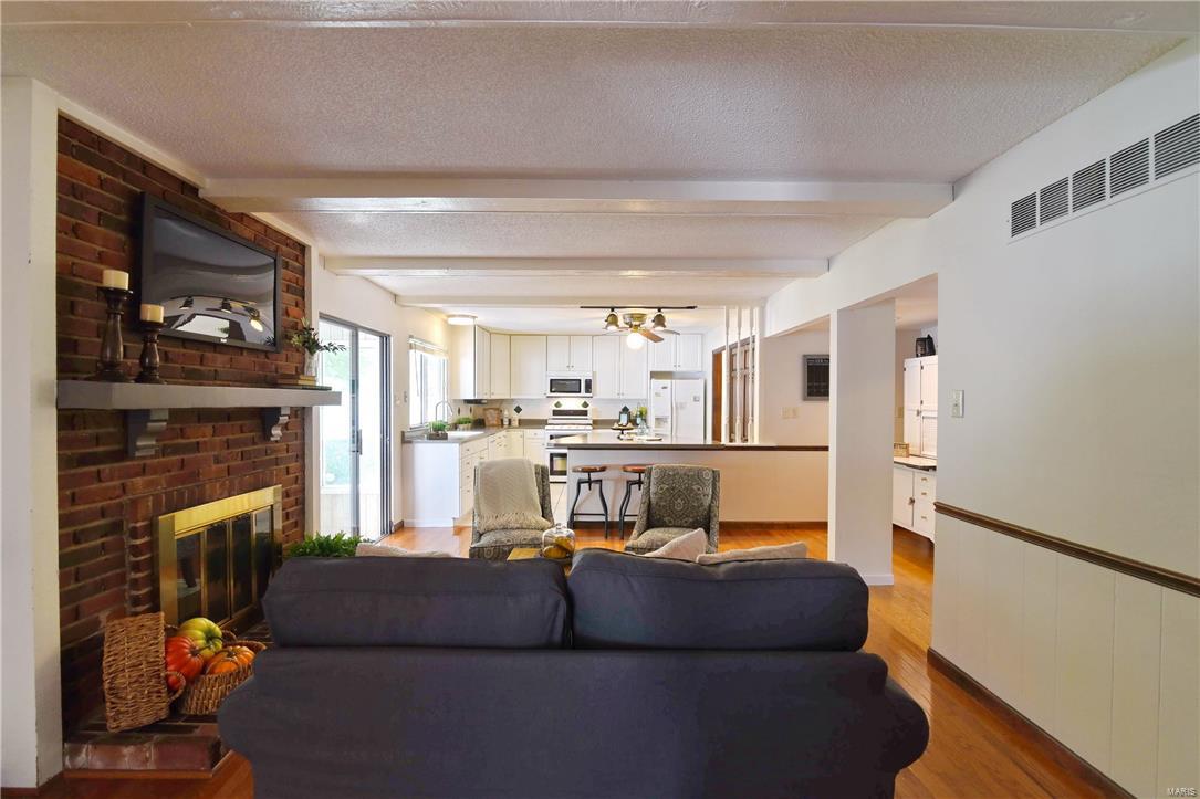 938 Ridge Tree Lane St. Louis, MO 63131 - Photo 14 of 41 Gallery Image 14