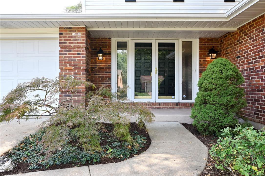 938 Ridge Tree Lane St. Louis, MO 63131 - Photo 3 of 41 Gallery Image 3
