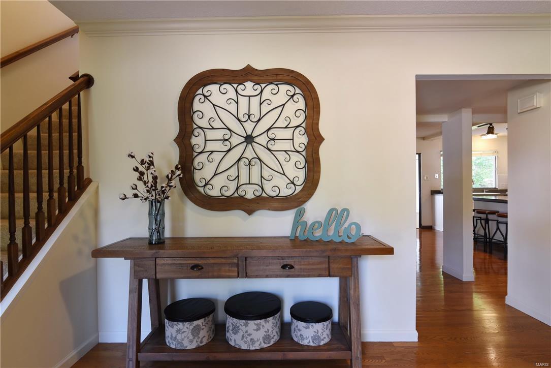 938 Ridge Tree Lane St. Louis, MO 63131 - Photo 4 of 41 Gallery Image 4
