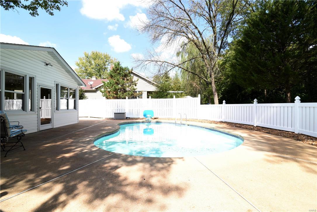 938 Ridge Tree Lane St. Louis, MO 63131 - Photo 36 of 41 Gallery Image 36