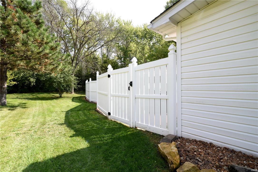 938 Ridge Tree Lane St. Louis, MO 63131 - Photo 40 of 41 Gallery Image 40
