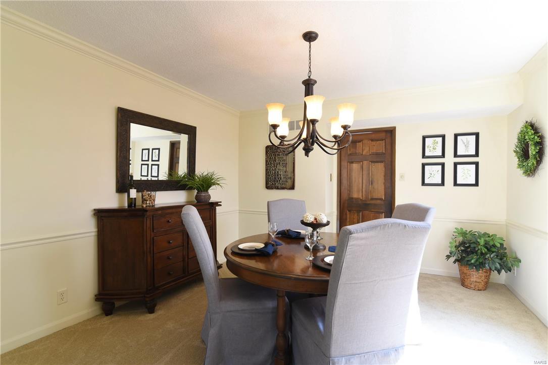 938 Ridge Tree Lane St. Louis, MO 63131 - Photo 10 of 41 Gallery Image 10