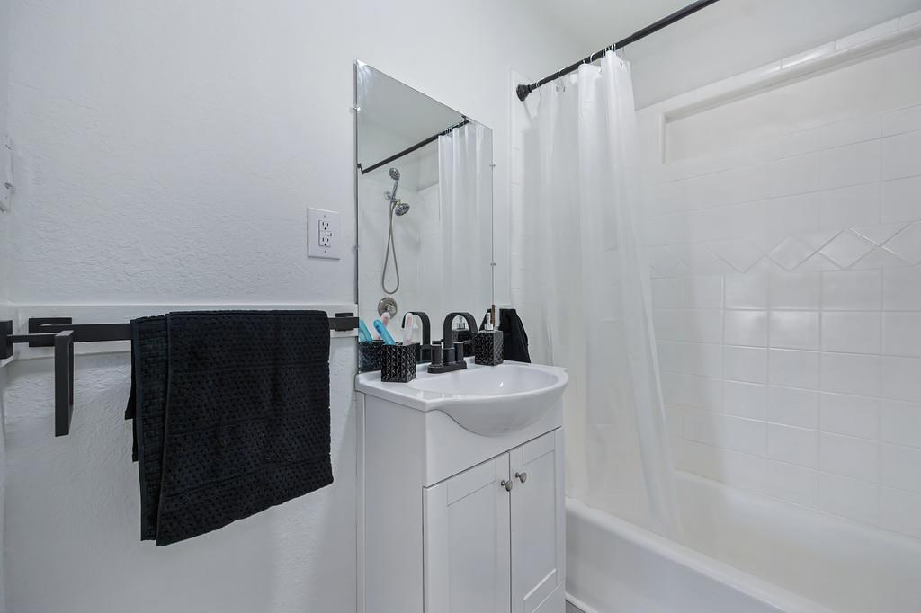 2820 Fruitridge Road Sacramento, CA 95820 - Photo 22 of 68