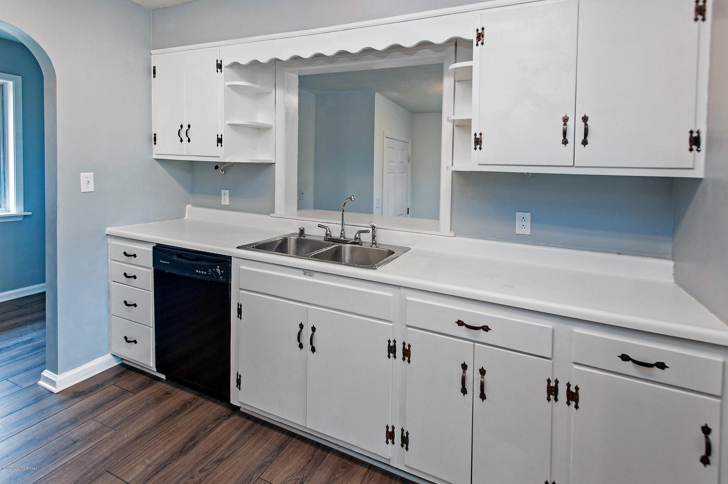 4512 Dover Road Louisville, KY 40216 - Photo 9 of 28 Dover D3M_8580
