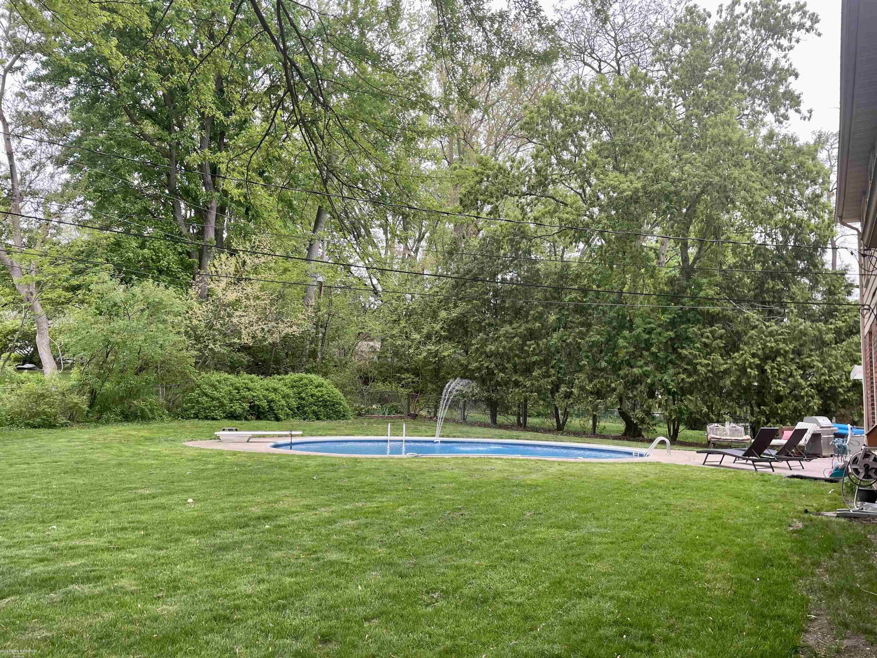 972 Croydon Road Rochester, MI 48309 - Photo 27 of 27 50109577-26.JPG