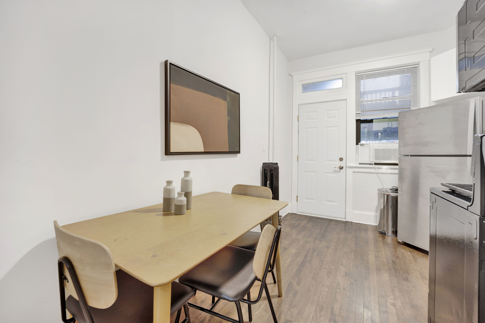 1004 West Dakin Street, Unit 3 Chicago, IL 60613 - Photo 9 of 11