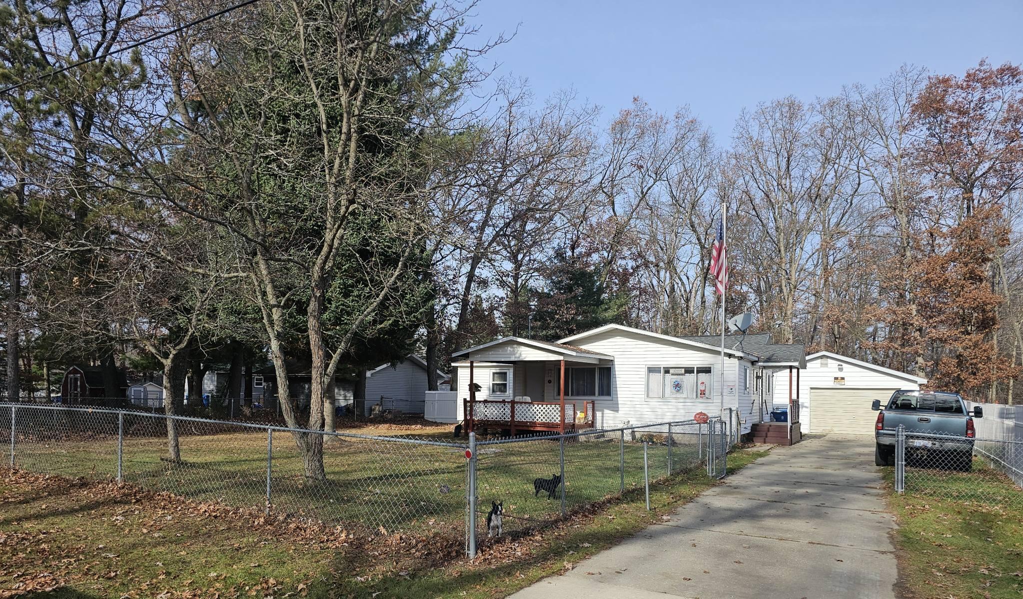 6361 Robin Drive Harrison, MI 48625 - Photo 2 of 25 Front