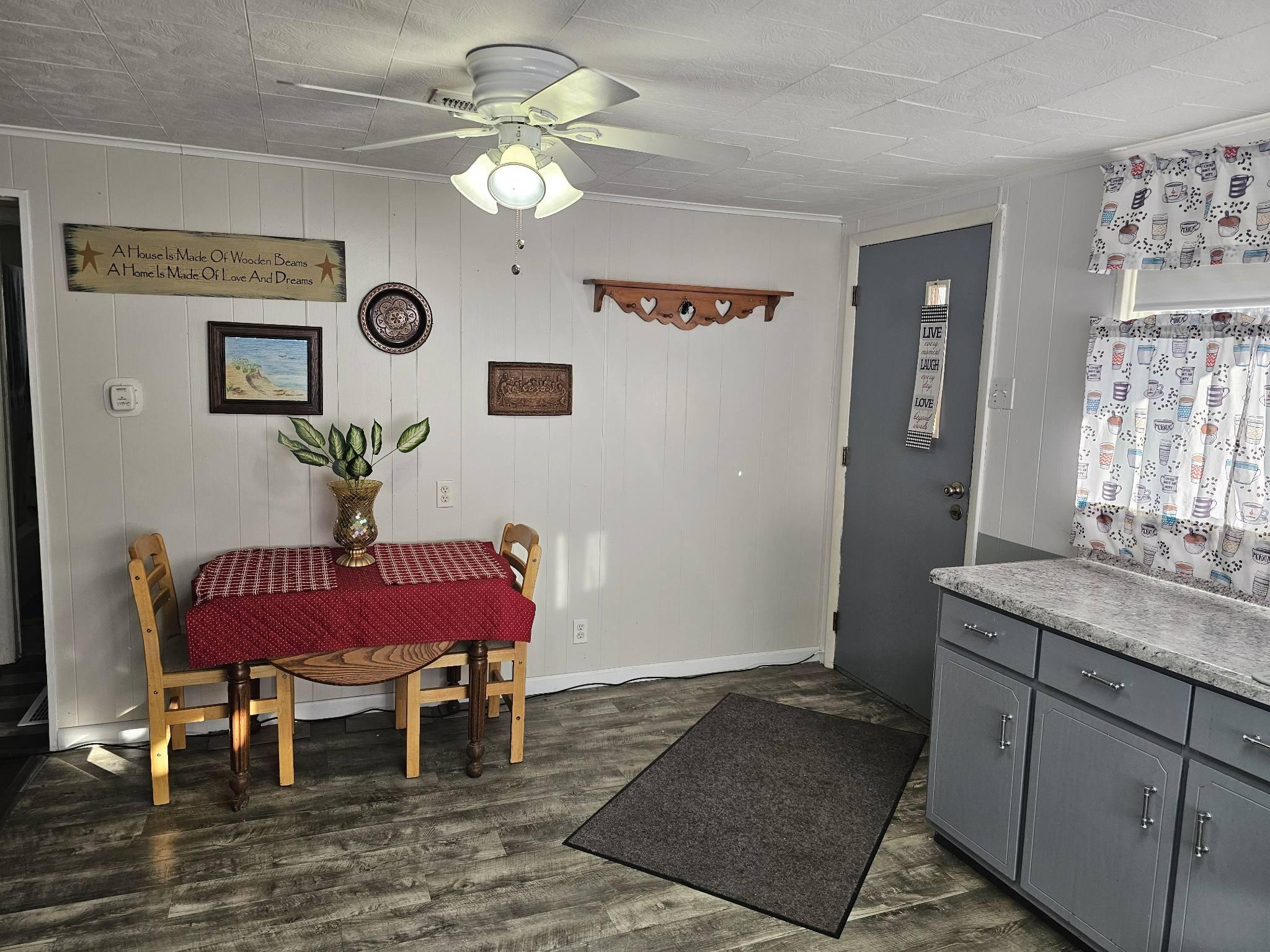 6361 Robin Drive Harrison, MI 48625 - Photo 9 of 25 Eat-in Kitchen