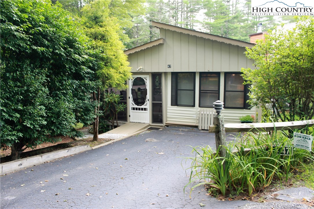 47 Trillium Road Newland, NC 28657 - Photo 1 of 21 Gallery Image 1