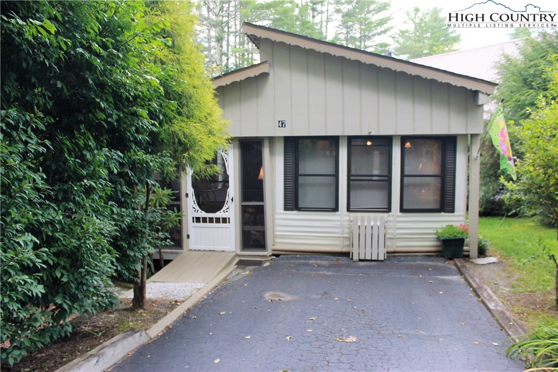 47 Trillium Road Newland, NC 28657 - Photo 3 of 21 Gallery Image 3