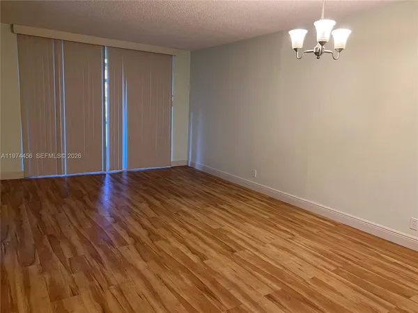 $2,000 | 9311 Orange Grove Drive, Unit 110, Davie, FL 33324