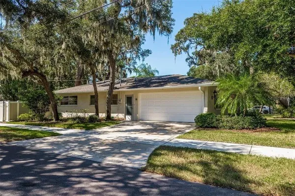 $3,100 | 511 Crystal Beach Avenue, Crystal Beach, FL 34683