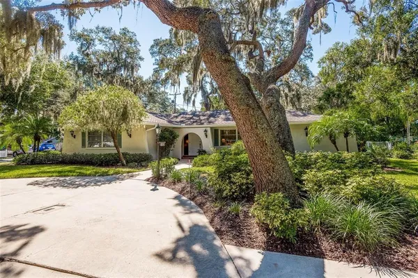 $3,100 | 511 Crystal Beach Avenue, Crystal Beach, FL 34683